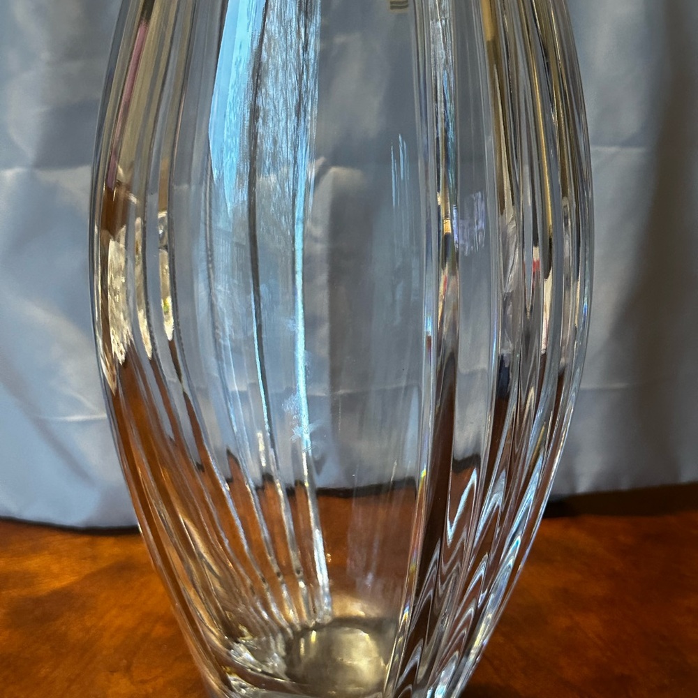 Elegant Clear Glass Vase
